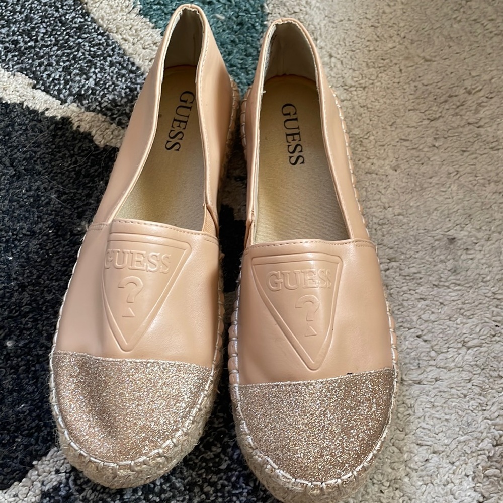 GUESS Slip on